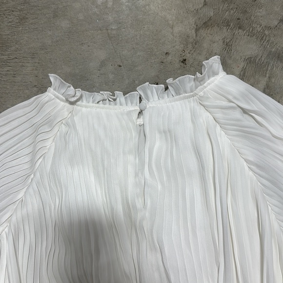 White pleated with ruffles T C EV brand top / Size S / A-53 - Picture 8 of 9